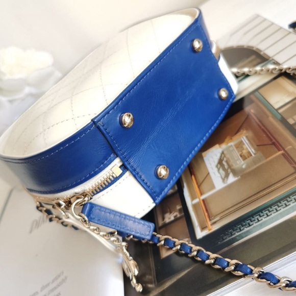 Chanel Vanity Case Navy White Quilted Crumpled Calfskin Bag - Picture 4 of 8